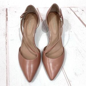 NWOT Nude Leather Asymmetrical Pointed Toe Mary Jane Page Kitten Heels Pumps
